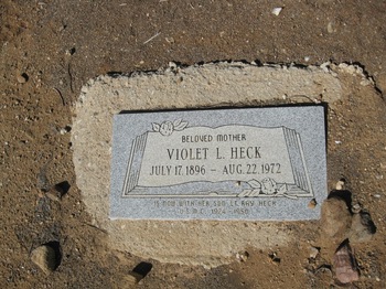 Heck, Violet L. gravesite