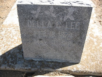 Lee,   Della C. gravesite
