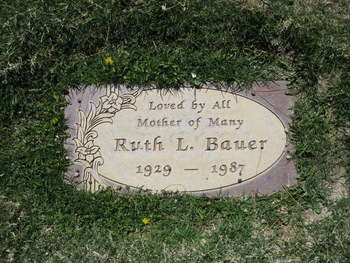 Bauer, Ruth L. gravesite