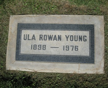 Young,   Eulah Vienna ('Ula') gravesite