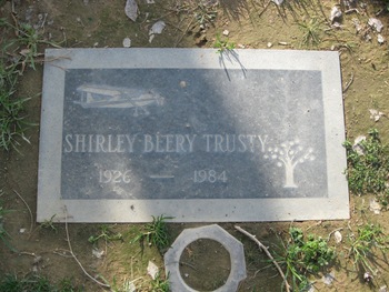 Beery Trusty,   Shirley Bates gravesite