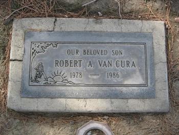Van Cura, Robert Al gravesite