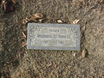 Maness,   Raymond Granvel gravesite