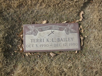 Bailey,   Terri Kuanda Lynn gravesite