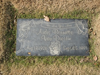 Van Diest,   Ardis Berniece gravesite