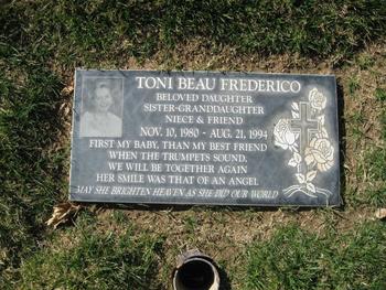 Frederico,   Toni Beau gravesite