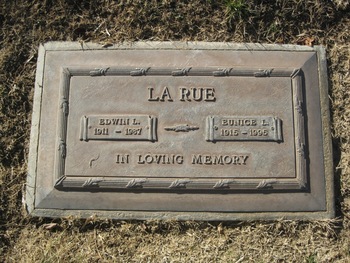 La Rue,   Eunice gravesite