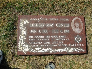 Gentry,   Lindsay May gravesite
