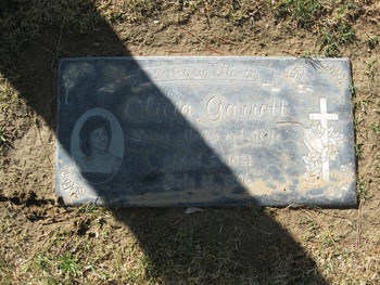 Garrett,   Olivia gravesite
