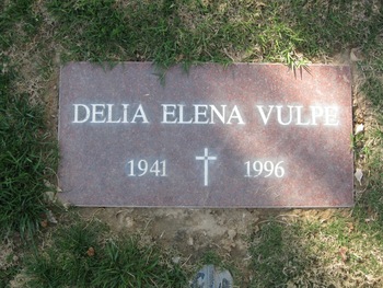 Vulpe,   Delia Elena gravesite