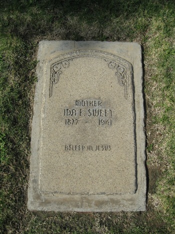 Sweet,   Ida gravesite