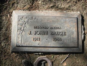 Brusie,   Joseph John gravesite
