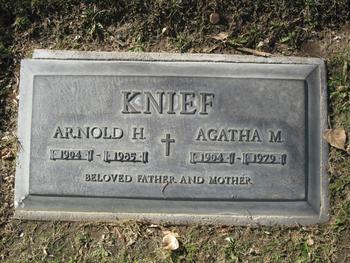 Knief,   Agatha Marie gravesite