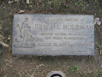 Holeman,   Urma Lockie gravesite