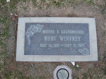 Winfrey,   Ruby gravesite