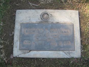 Williams,   Richard Desmond gravesite