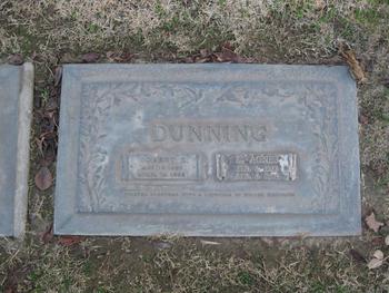 Dunning,   L. Agnes gravesite