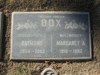 Box,   Raymond gravesite