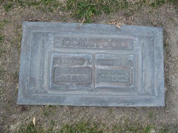 Comstock,   Willamae Virginia gravesite