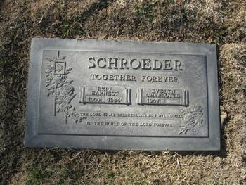 Schroeder,   Ezra Earnest gravesite