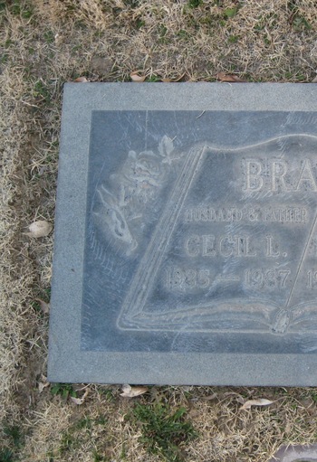 Bradley,   Cecil Lavern gravesite