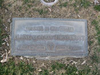 Honeycutt,   Elaine Beverly gravesite