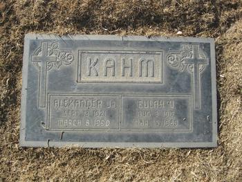Kahm, Jr.  Alexander gravesite