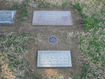 Knight,   Cortez Korey gravesite
