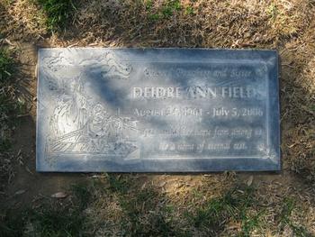 Fields,   Deidre Ann gravesite