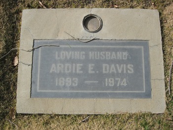 Davis,   Ardie E. gravesite