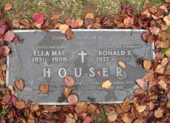 Houser,   Ronald R. gravesite