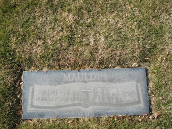 Mauldin,   Alberta gravesite