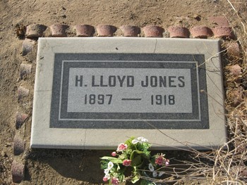 Jones,   Hermin Loyd gravesite