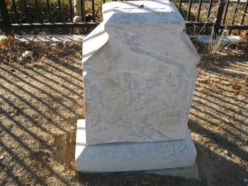 Kuesthardt,   Elisabeth gravesite