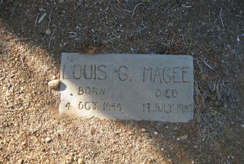 Magee,   Louis Grant gravesite