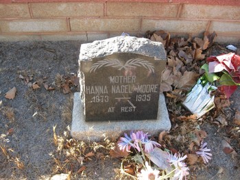 Moore,   Johanna Maria ('Hanna') gravesite