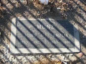 Munz,   John gravesite