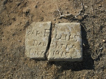 Phillips,   Elizabeth May gravesite