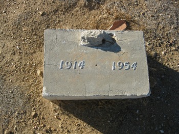 Metcalfe,   Hazel Geraldine gravesite