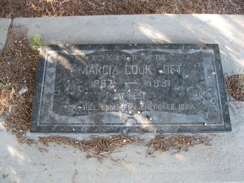Loft,   Marcia Phebe gravesite