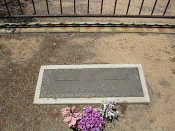 Robinson, Harold Wayne gravesite
