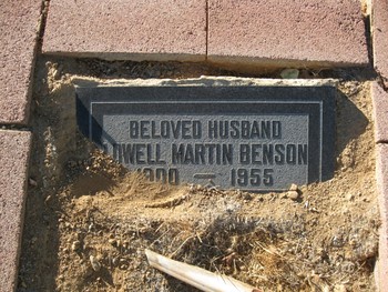 Benson,   Lowell Martin gravesite
