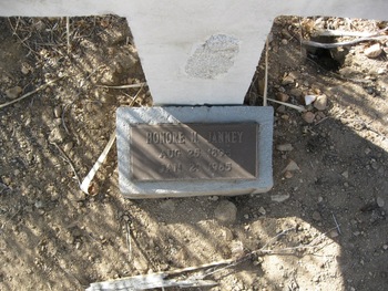 Janney,   Honore M. gravesite